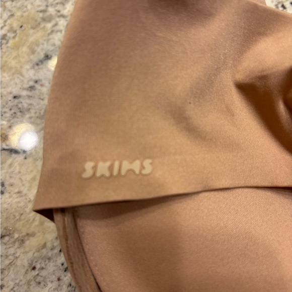 New with tags Skims Ultimate Push-up Bra Balconette 34D - Picture 4 of 6